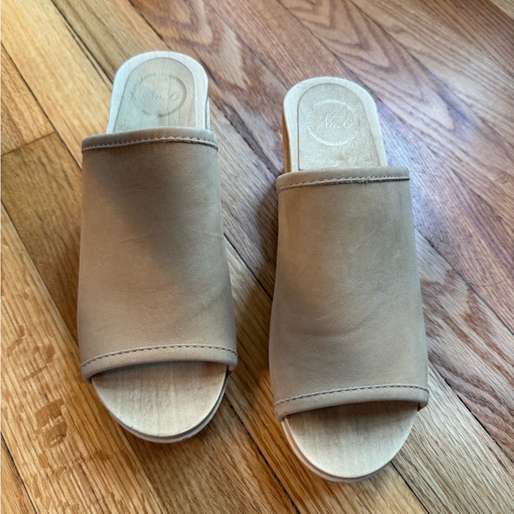 No. 6 Tan Daria Leather Mules Classic Wooden Clogs 38 8 - Picture 3 of 6